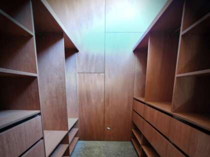 Kuering ply robe